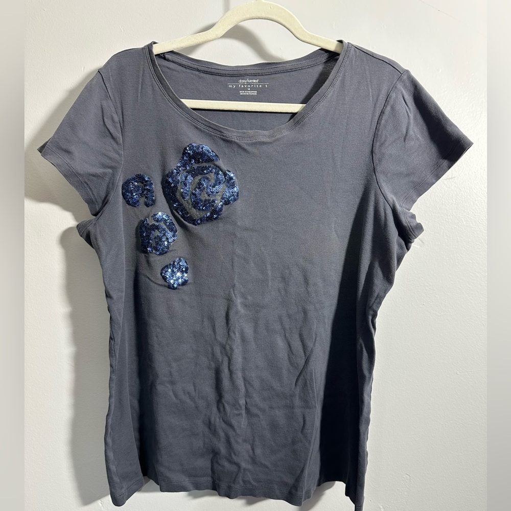 Daisy Fuentes Women's 1X Gray Blue Sequin‎ Embellishment T-Shirt | SKU 0831